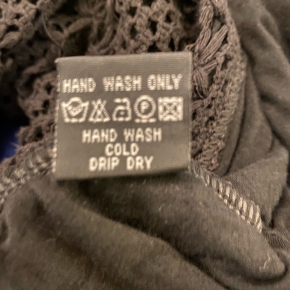 Black crocheted dress - Picture 6 of 7